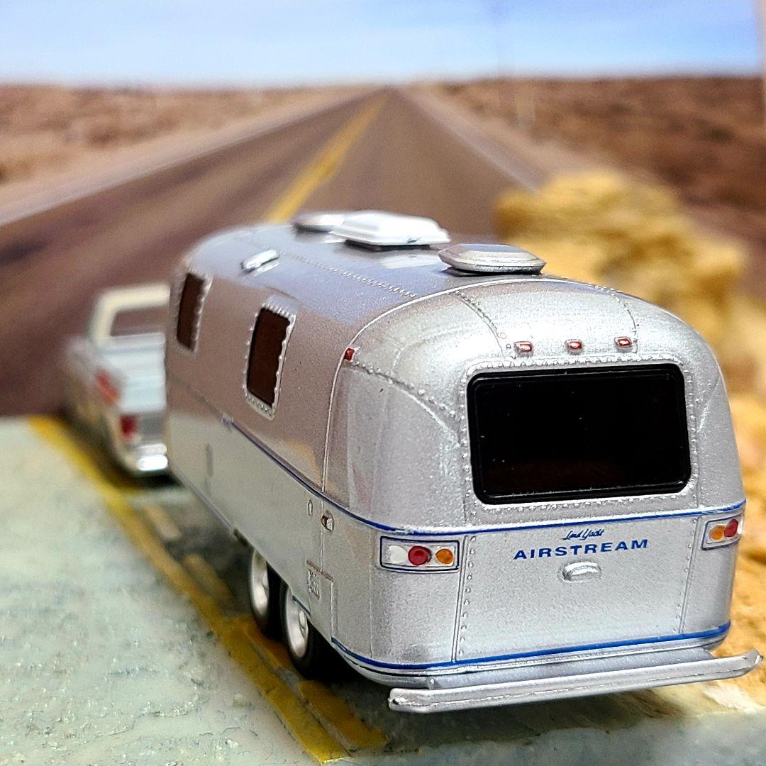 グリーンライト　エアストリーム　ランドヨットサファリ　オーニング