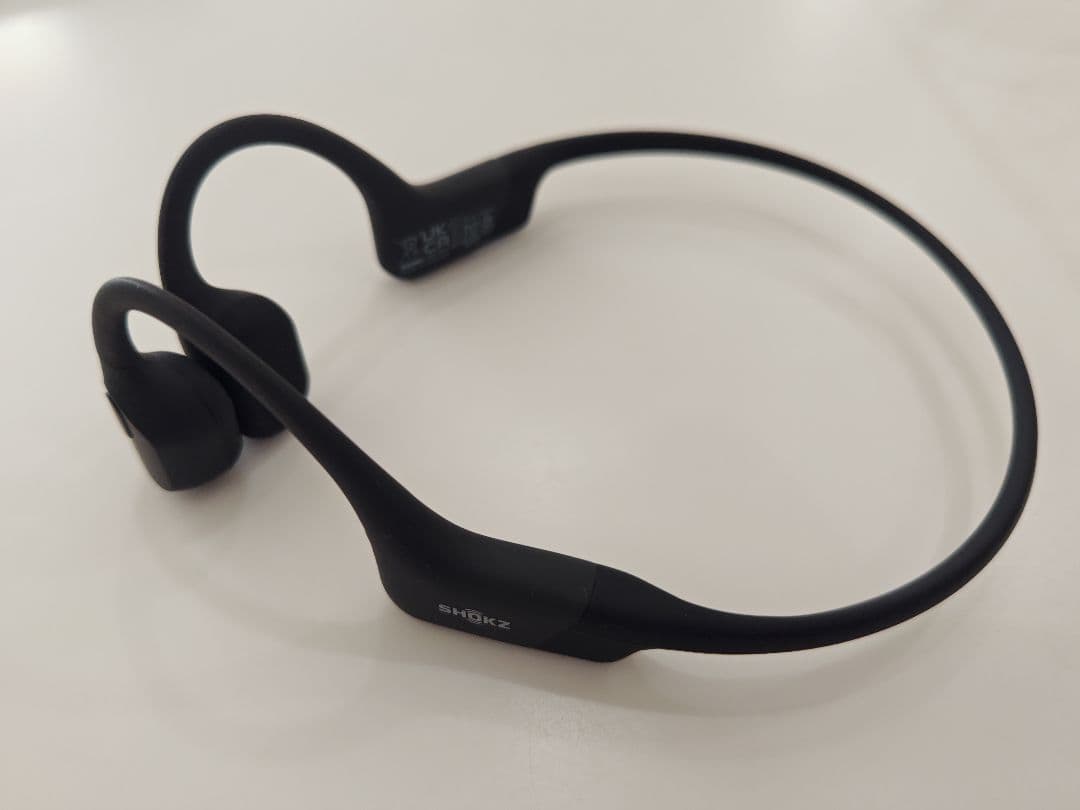 SHOKZ OPENRUN 骨伝導イヤホン