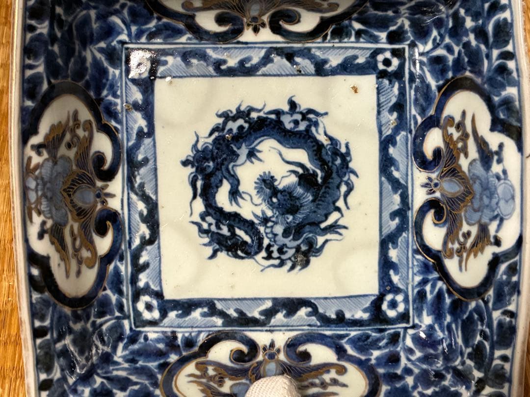 古伊万里 藍錦 金彩 染付 【渦福】龍紋の四方鉢 木箱付 四方角皿 時代物
