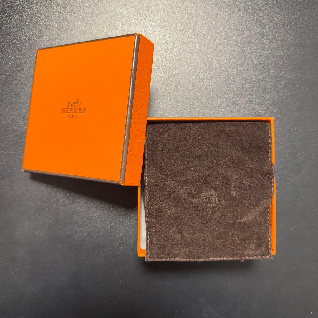 HERMES スタッズ付きレザーバングル ブラック