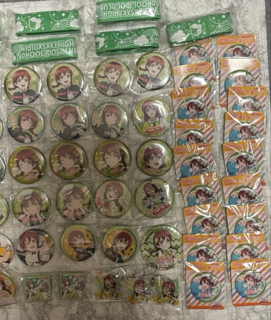 エマヴェルデ 缶バッジ ラブライブ 虹ヶ咲学園 エマ・ヴェルデ アクキー グッズ