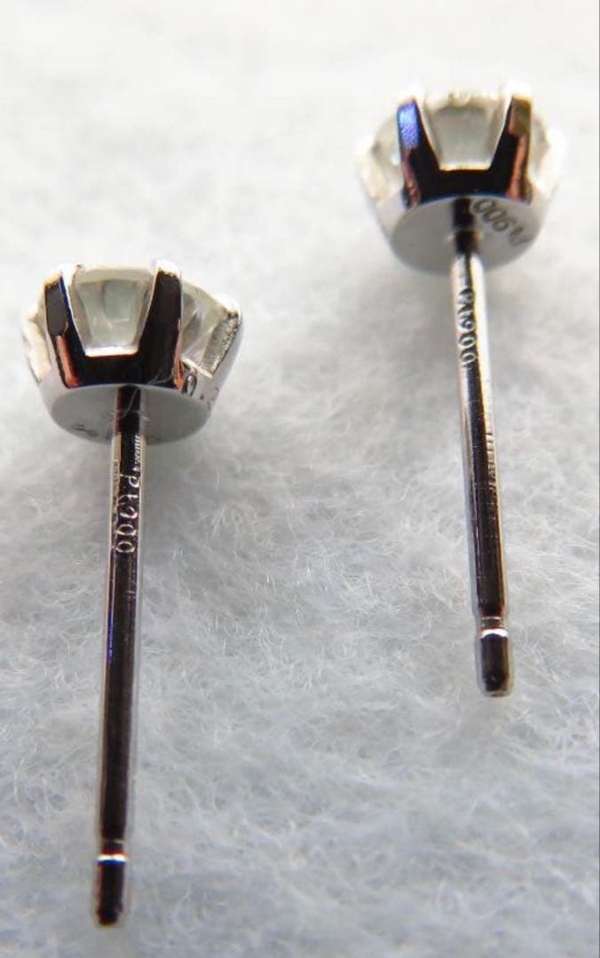 PT900 天然ダイヤモンド 0.4カラット ピアス PT900キャッチ 付き