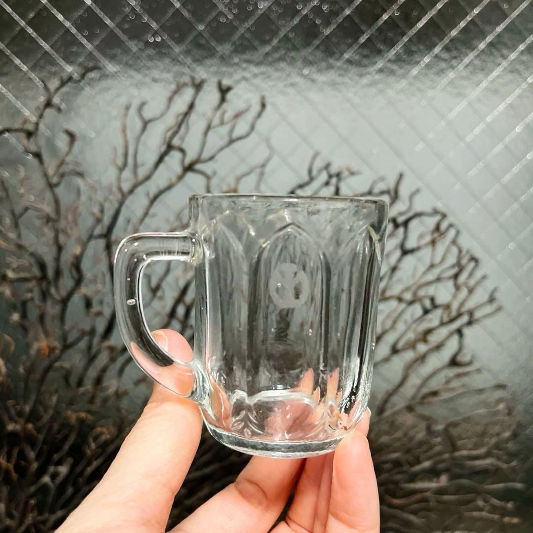 骨董　時代ガラス　プレスガラス　刻印あり　満州電鉄　取手付きグラス コップ１客