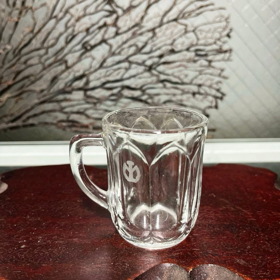 骨董　時代ガラス　プレスガラス　刻印あり　満州電鉄　取手付きグラス コップ１客