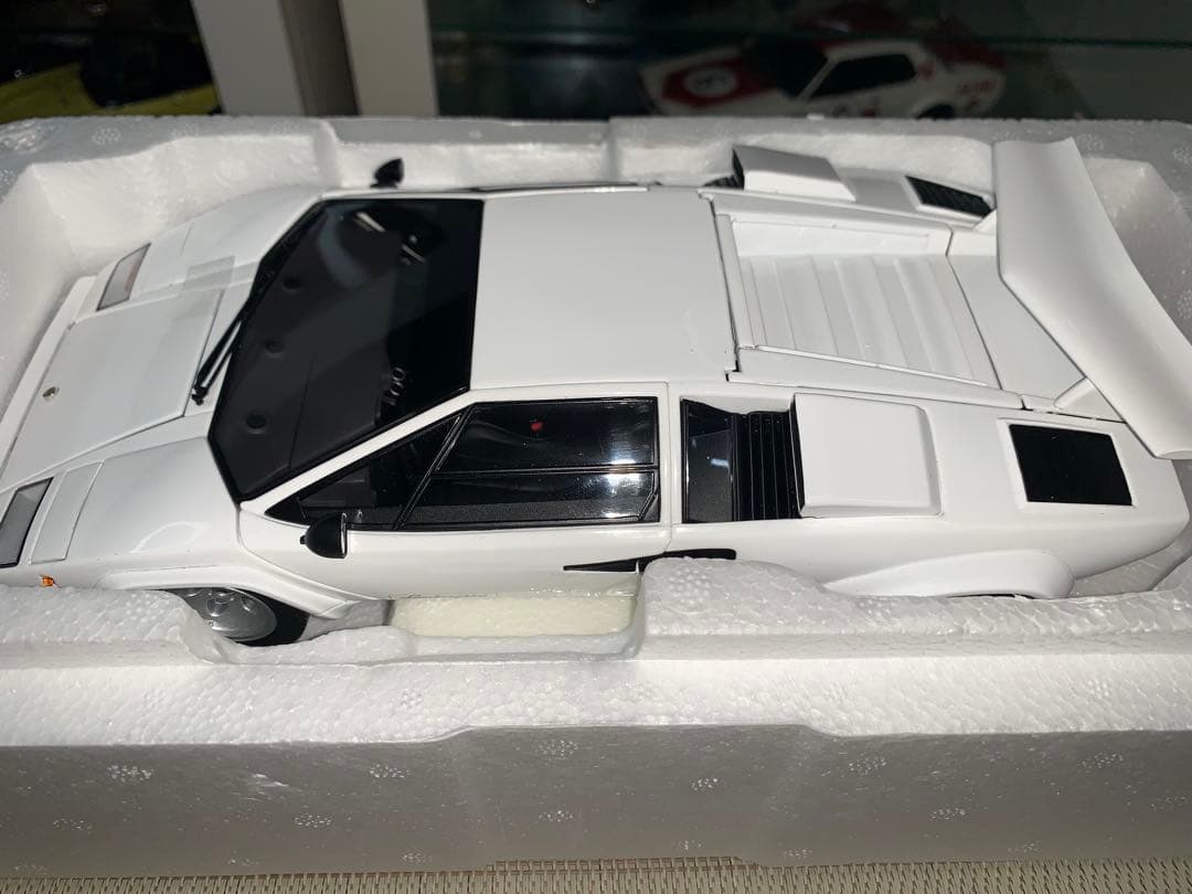 京商 1/18 ランボルギーニ カウンタックLP400S