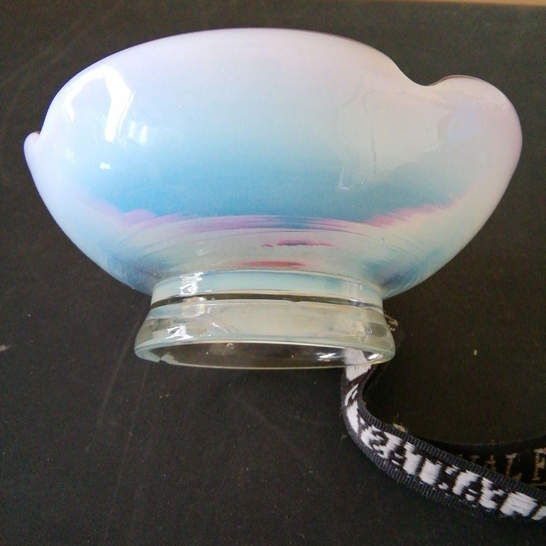 氷のコップ2色。