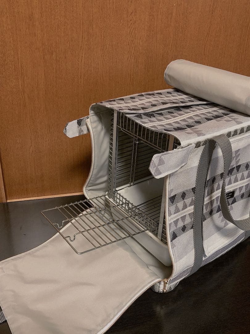 しゅんすけ様② 体調不良時の通院や災害避難用に便利な遮光キャリーバッグ