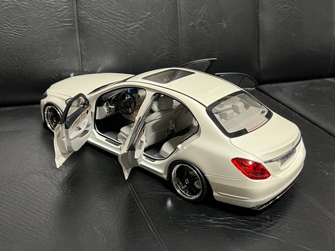 メルセデスベンツ　Cクラス　1/18