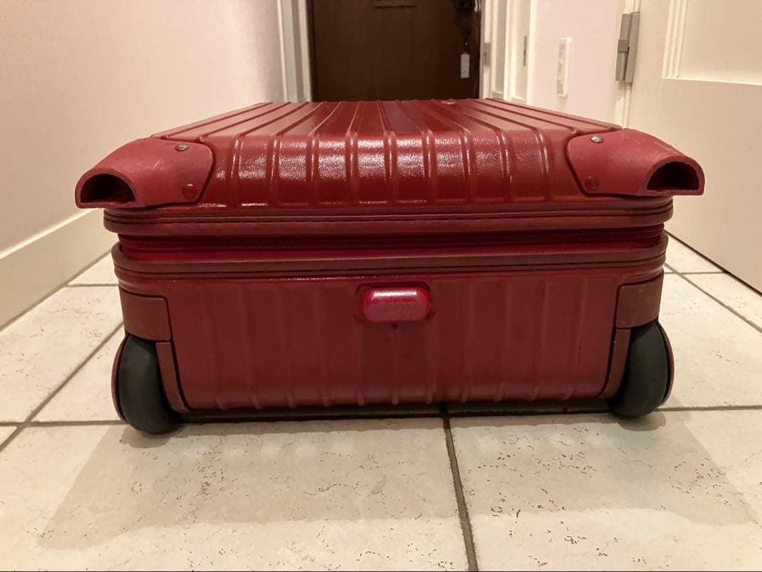 【訳あり】リモワ　サルサ　2輪　機内持込サイズ　レッド