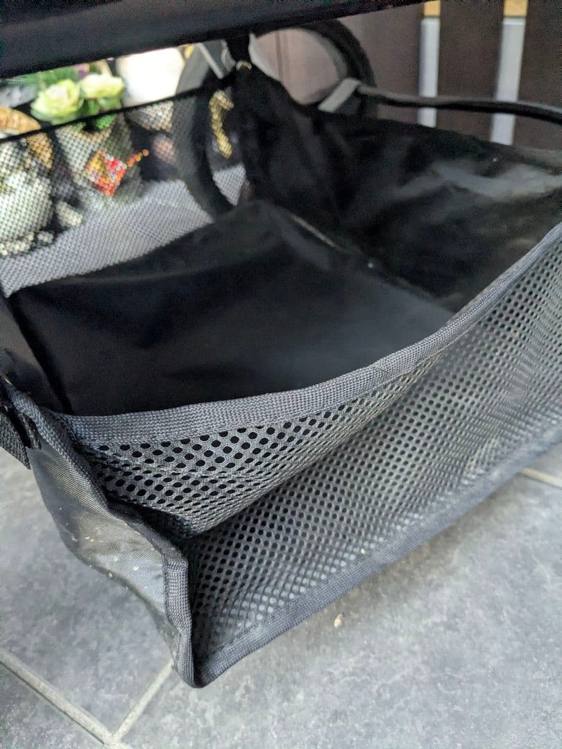 ペットカート　赤と黒