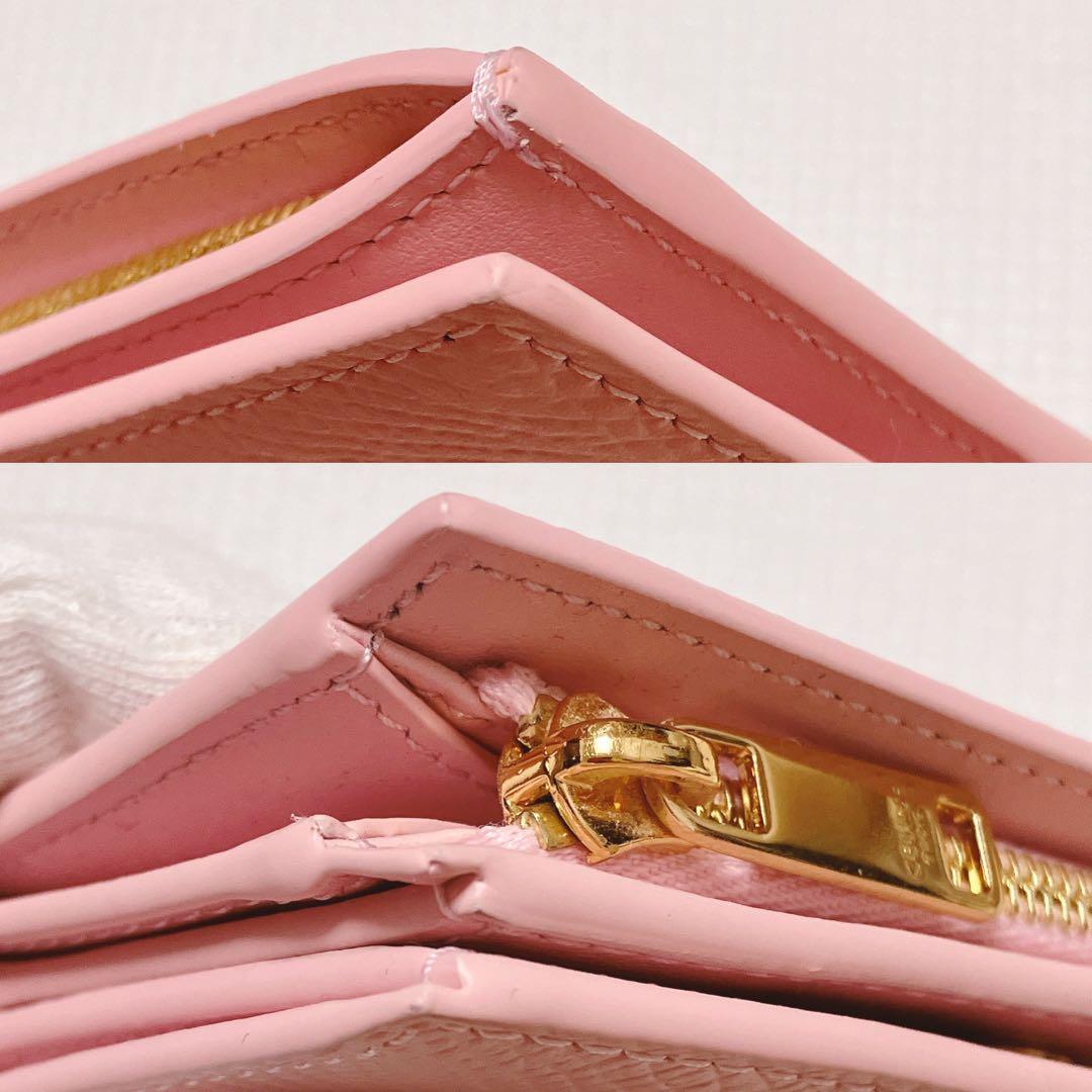 未使用　CELINE セリーヌ　レザー二つ折り財布　ピンク　箱袋付き