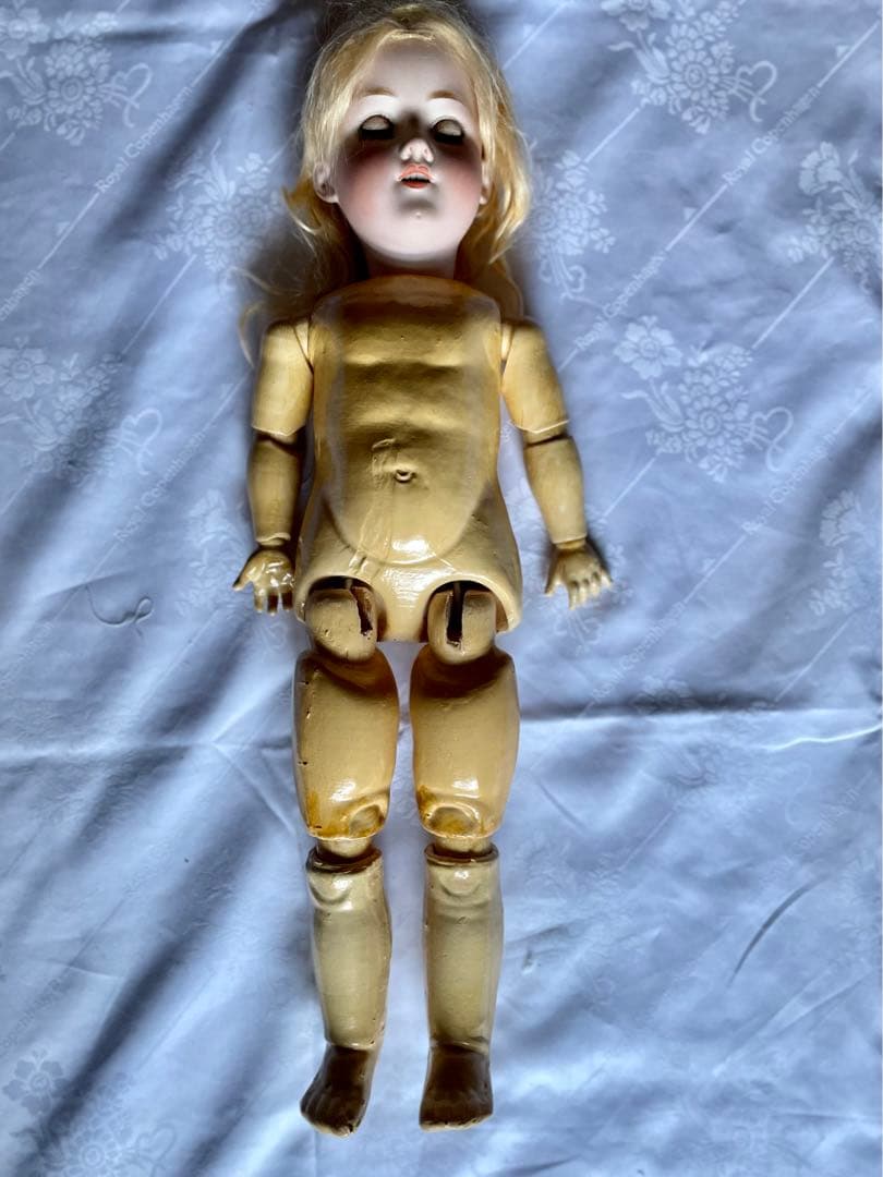 ドイツ製アンティーク　ビスクドール　アーモンドマルセル