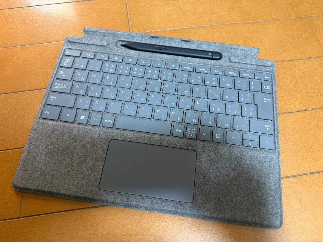 Surface Pro Signature キーボード(スリムペン2付き)