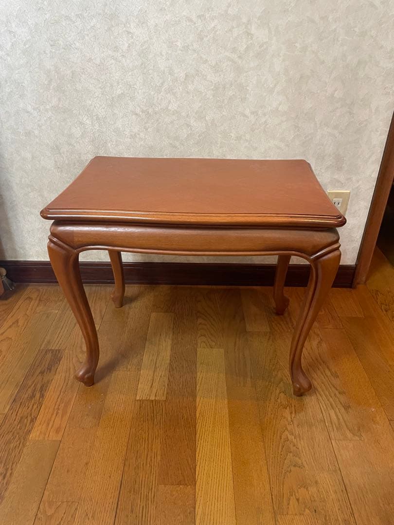 マルニ家具　ブラウン木製サイドテーブル