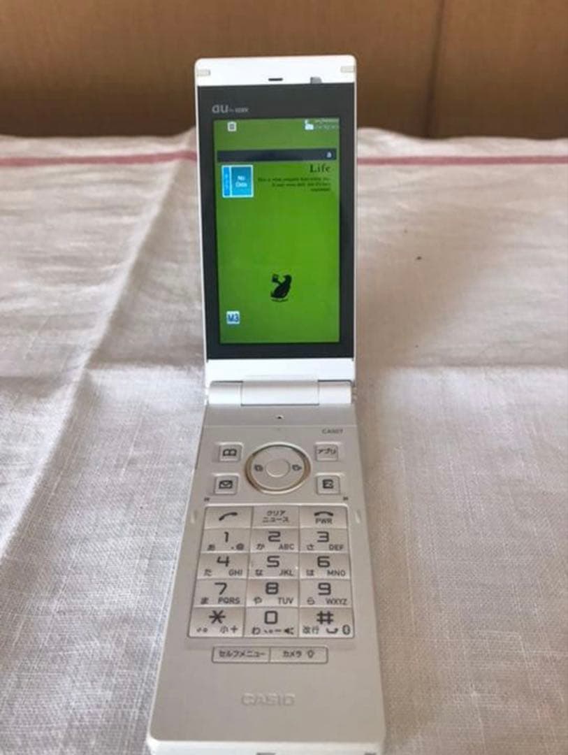au CA007 CASIO 携帯電話　折りたたみ　ガラケー　箱付き