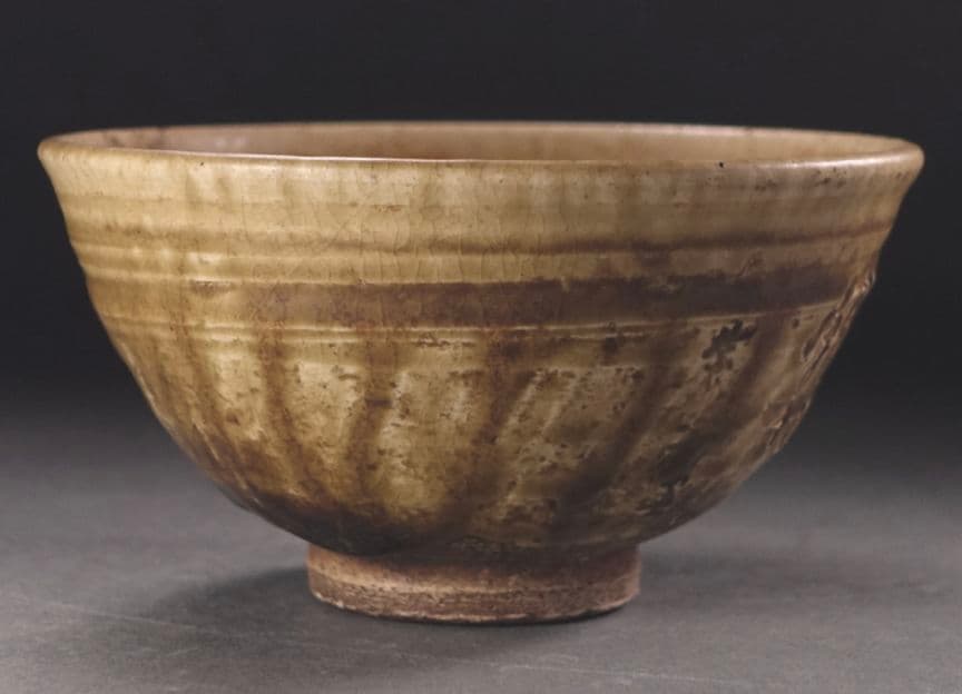 【古瀬戸】時代 瀬戸灰釉彫文　茶碗　唐津　桃山陶　李朝　宋代　珠光青磁　青瓷