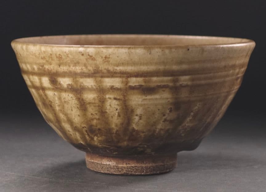 【古瀬戸】時代 瀬戸灰釉彫文　茶碗　唐津　桃山陶　李朝　宋代　珠光青磁　青瓷