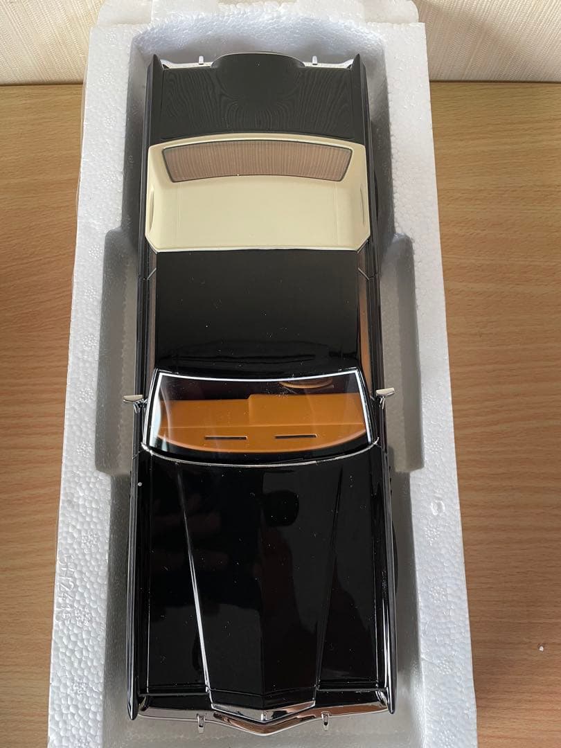 BOS製 リンカーン コンチネンタル マーク5 クーペ 1978 1/18