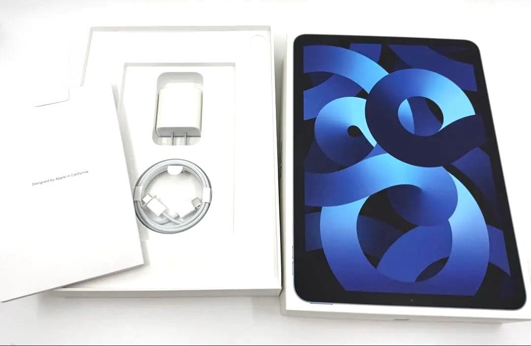 Apple iPad Air 第5世代 A2588 ブルー 64GB カバー付き