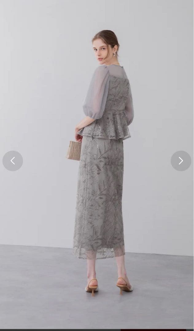 Leja（レジャ）♡シアーパフスリーブペプラムスパンコール花柄Iラインドレス