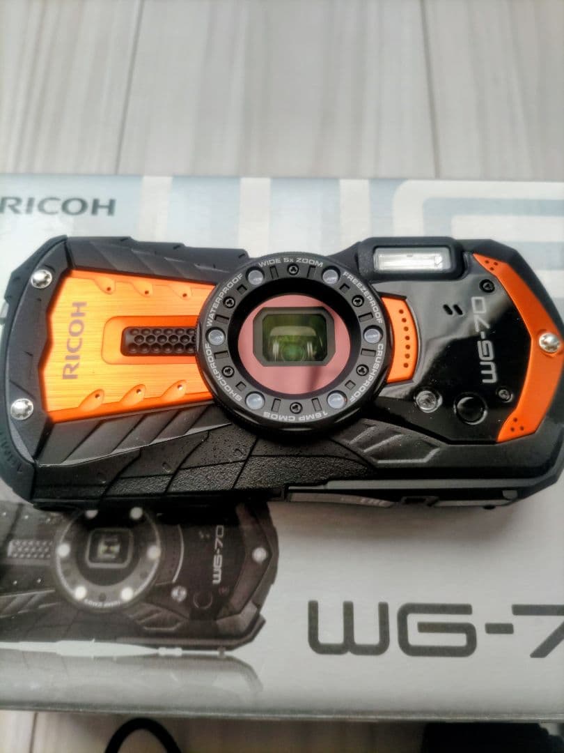 美品 RICOH WG-70 デジタルカメラ