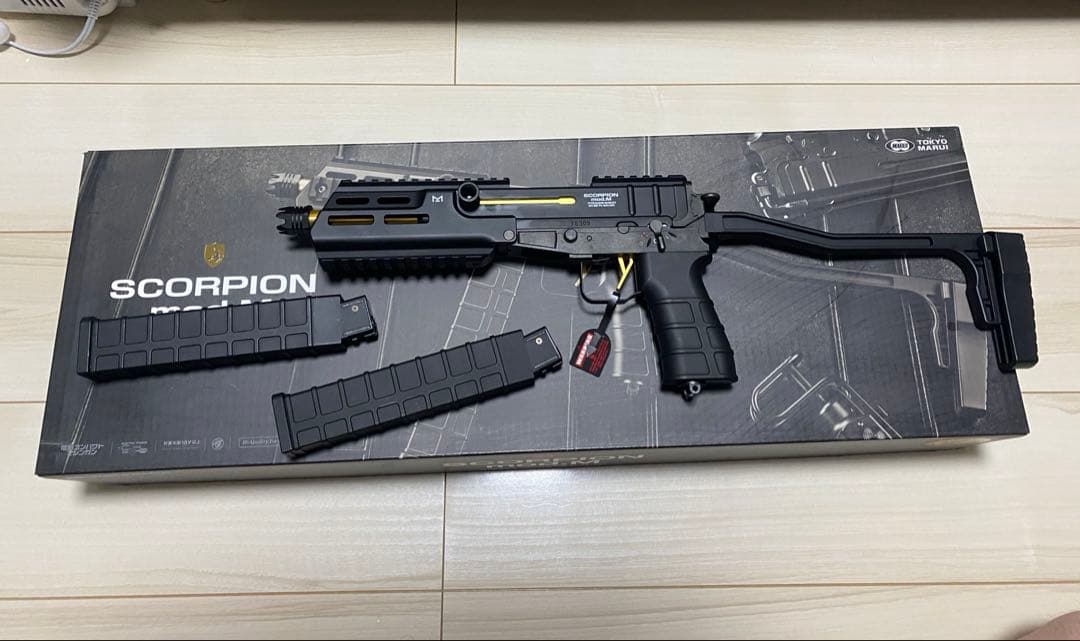 マ*ョ様 東京マルイ　電動コンパクトマシンガン　スコーピオンmod. M フルカ