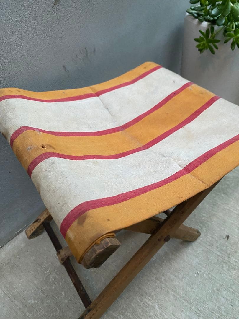 更に値下げ中‼️ベルギーアンティーク木製折りたたみスツールジュドバル広場の蚤の市