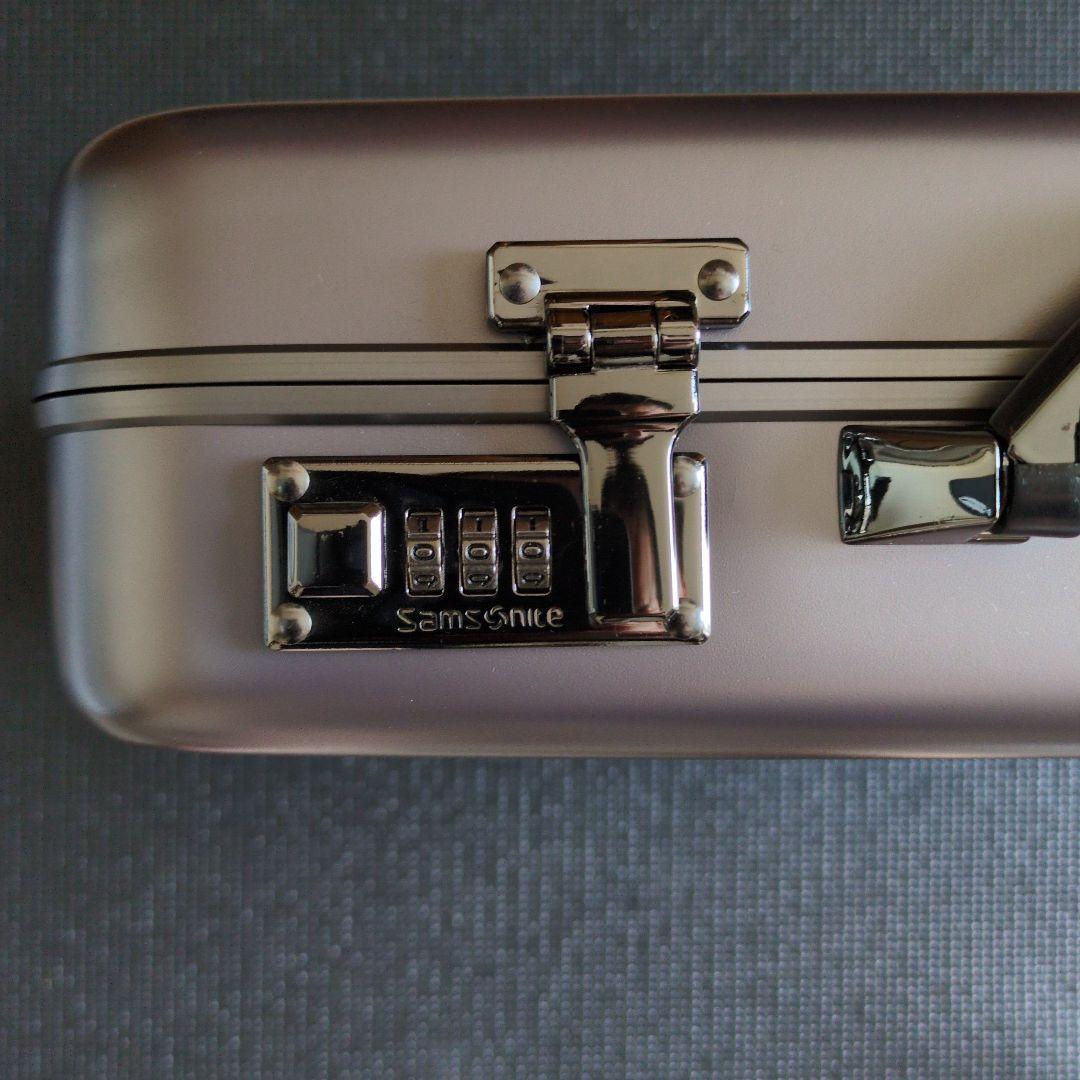 ゲ*ン様 Samsonite【サムソナイト】ポリカーボネートアタッシュケース