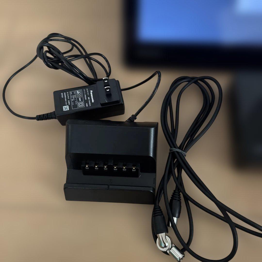 パナソニック15V型 防水タッチパネル ポータブルテレビ UN-15L12HD