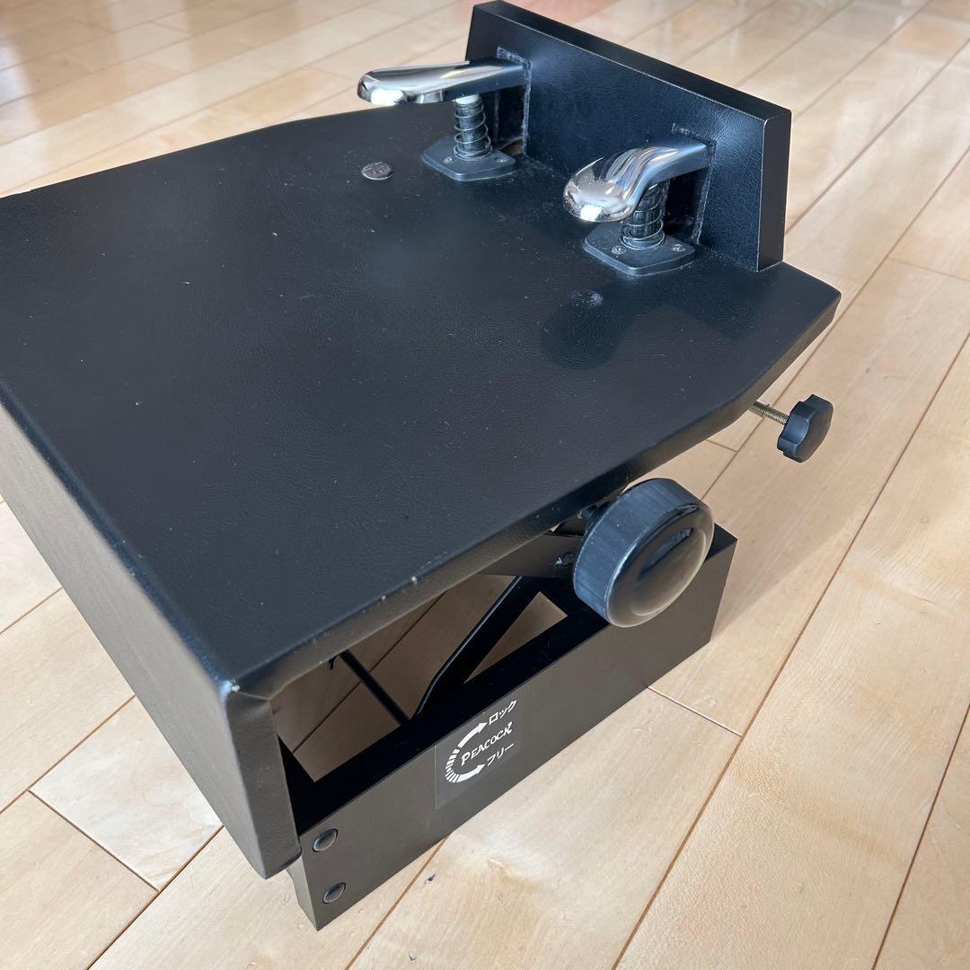 【吉澤】PEACOCK 足台　補助ペダル 黒