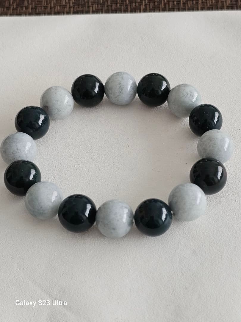 糸魚川青翡翠１２mmと出雲瑪瑙碧玉１２mmのブレスレツト