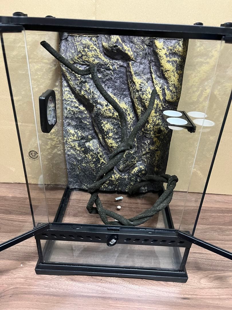 GEX グラステラリウム　3045 爬虫類　ケージ　温湿度計　餌水入れ　人工ツタ