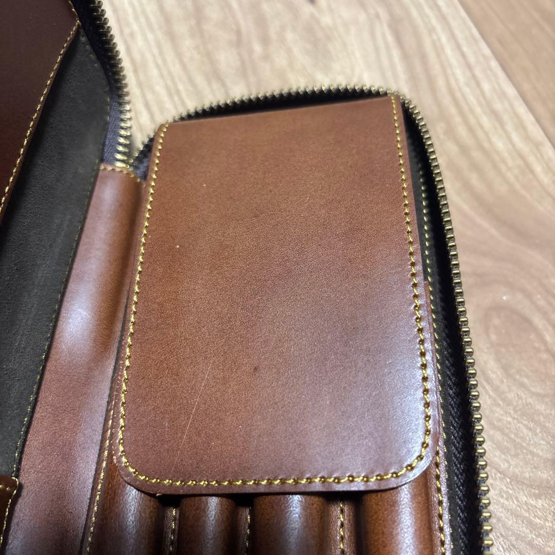 美品　バハギア　ペンケース　ラウンドジップ型　プエブロ　タバコ