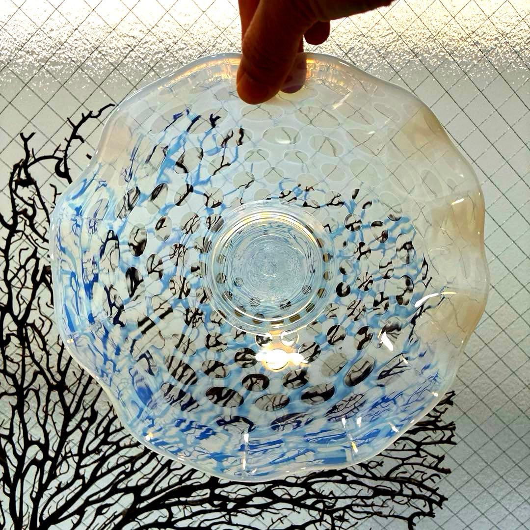 骨董　時代ガラス　フリル　水玉紋　乳白色　オパールセント 氷皿　プレート１客