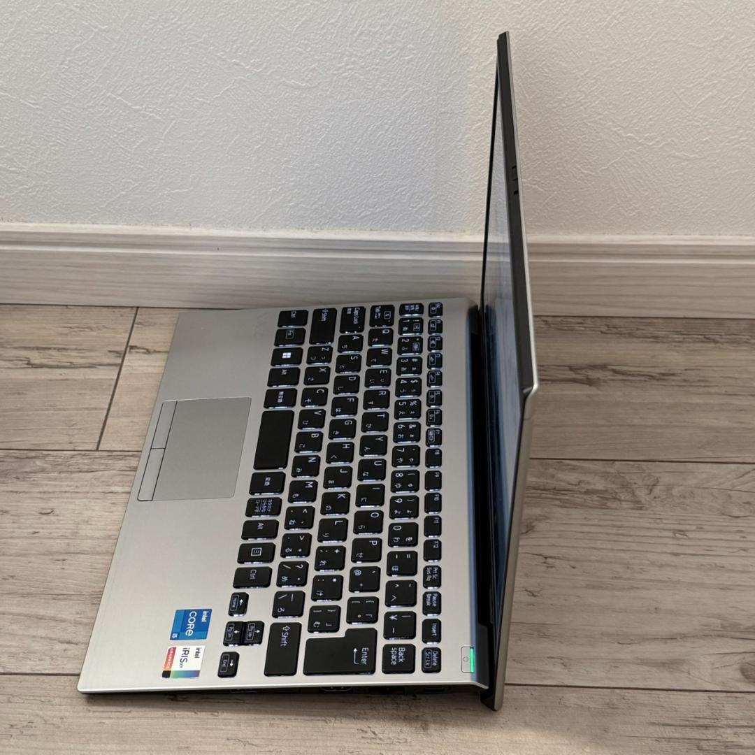 快速軽量モデル♬ 安心の国産♫ 11世代 i5 VAIO メモリ16G 256G