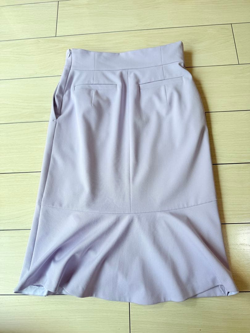 ピンキーアンドダイアン　ラベンダータイトスカート ボタン付き