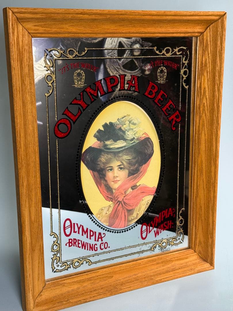 アンティーク　パブミラーOlympia Beer 壁掛け等　木製フレーム付き