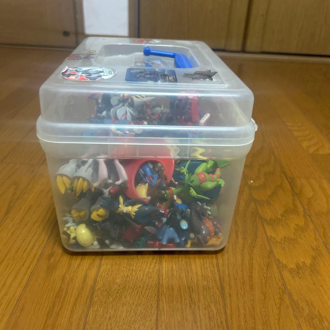 江*娜様 ゲームキャラクター フィギュア多数 収納ボックス