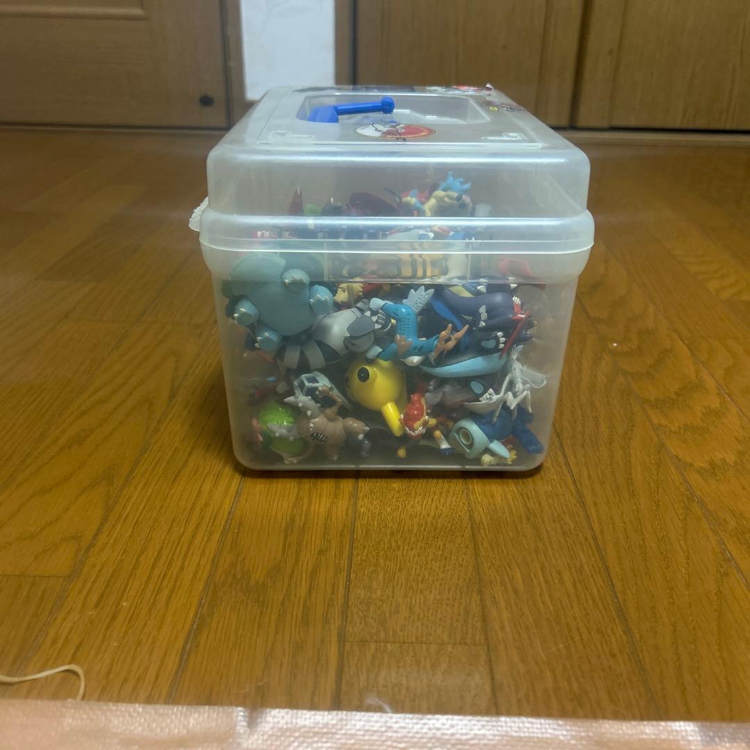 江*娜様 ゲームキャラクター フィギュア多数 収納ボックス