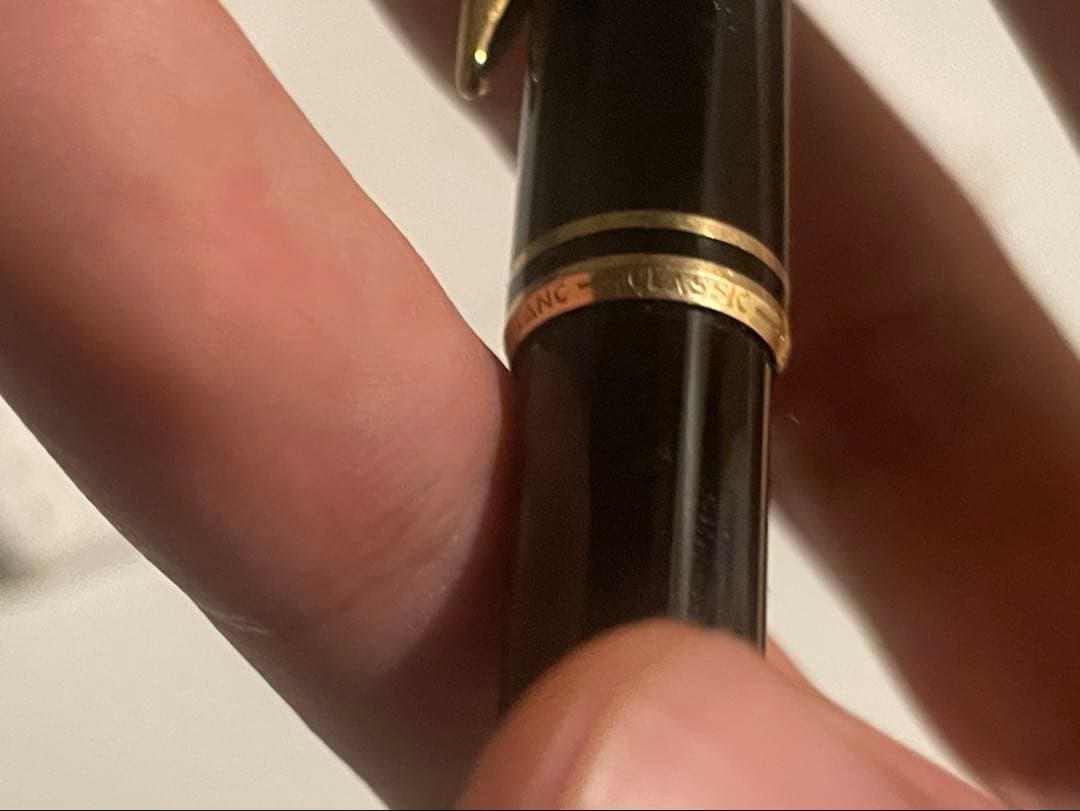 モンブラン　黒色ボールペン