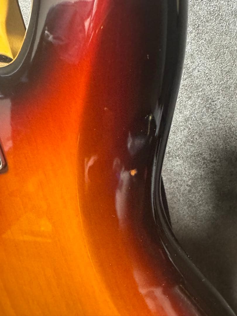 ベース FenderUSA American Deluxe Jazz Bass