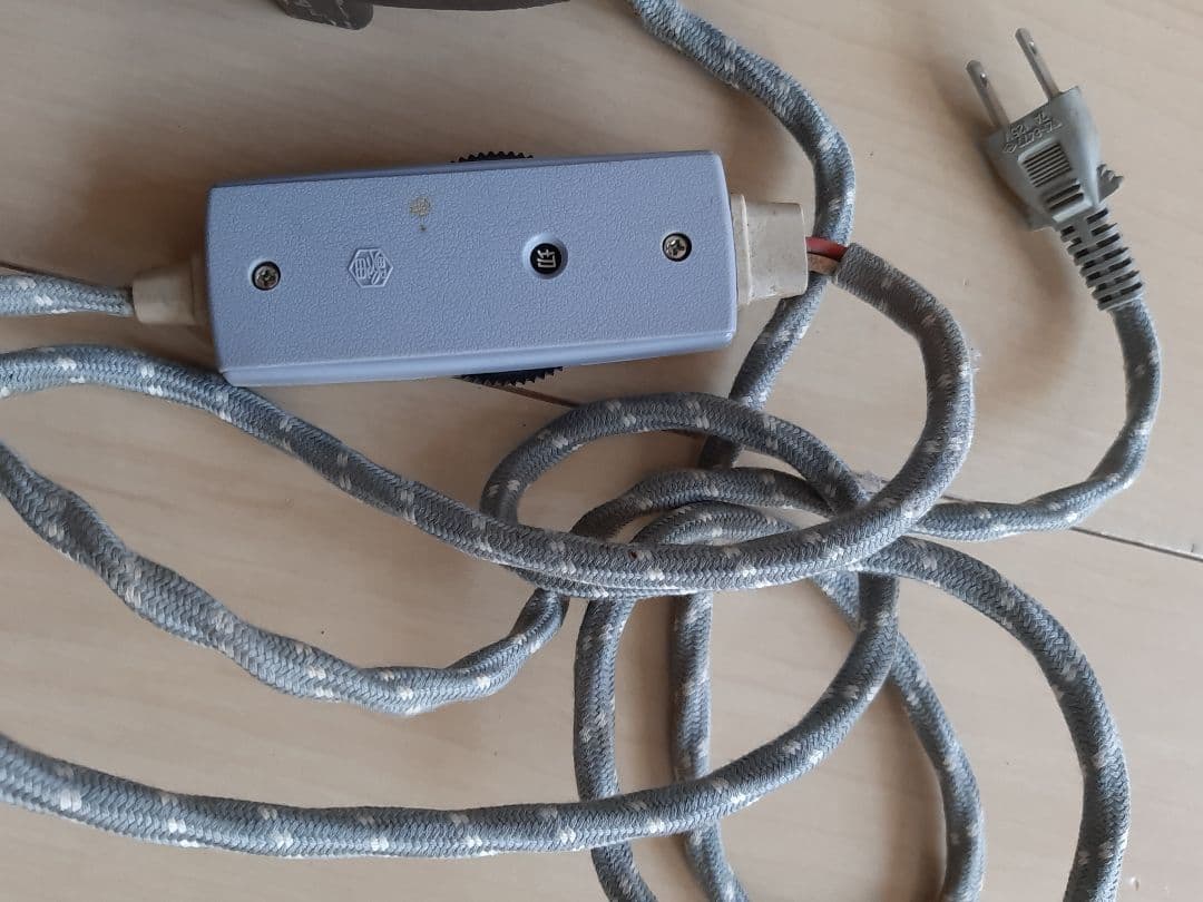 野々田商店 炭型電熱器 100V 600W(300Wと調整可)