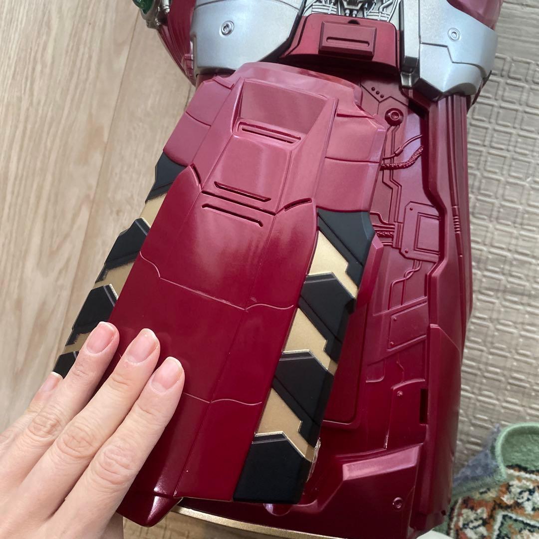 インフィニティ・ガントレット LED付き　アヴェンジャーズ