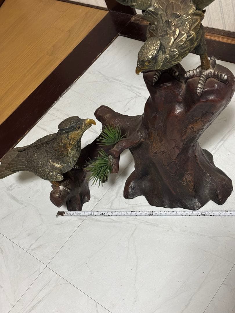 双鷹　双鷲　鉄製　置物 秀峰作