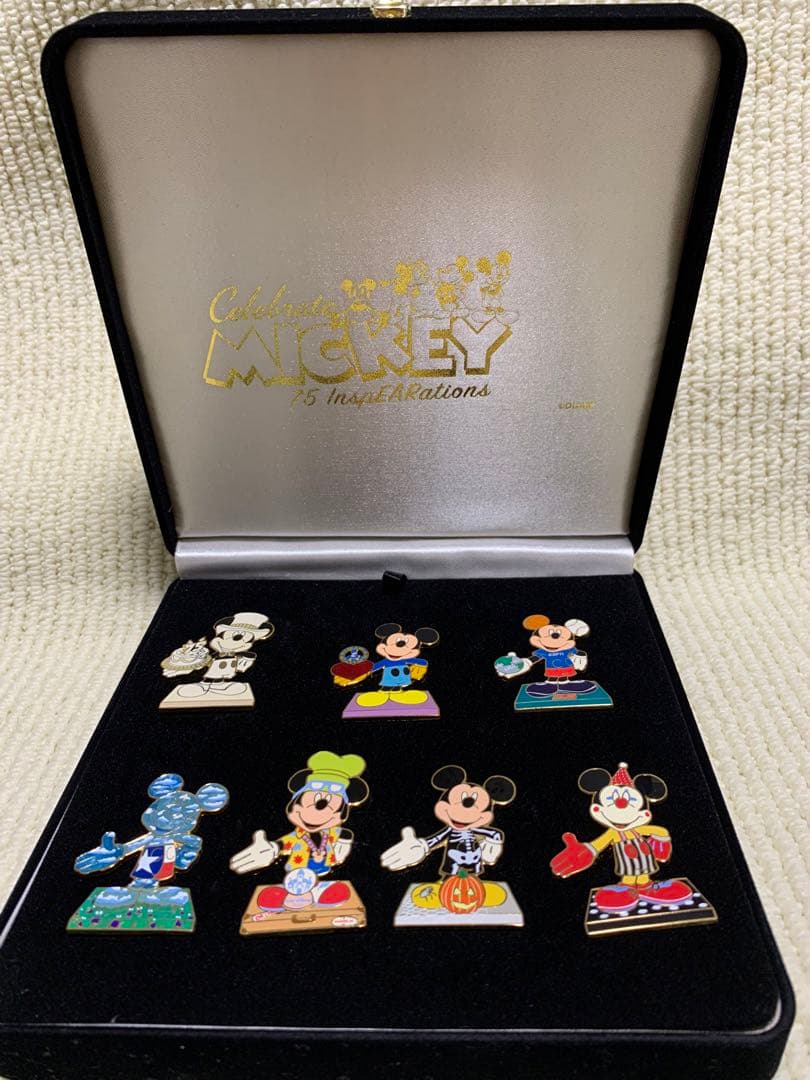 ディズニー75周年記念 ピンバッチセット 2004個限定 ディズニーカタログ限定