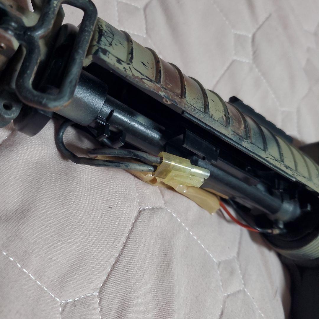 東京マルイ 迷彩塗装 M4A1 電動ガン