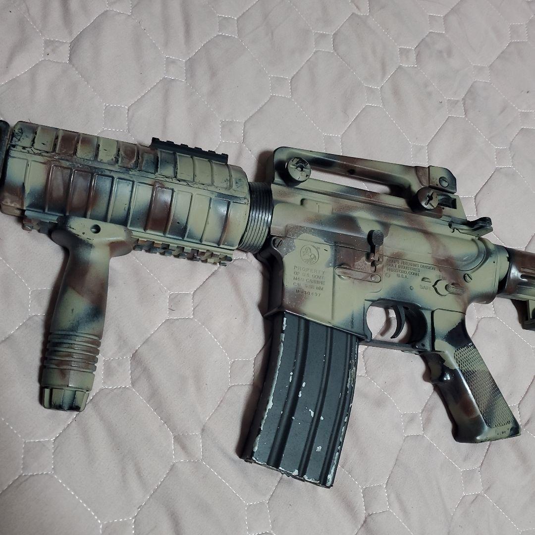東京マルイ 迷彩塗装 M4A1 電動ガン
