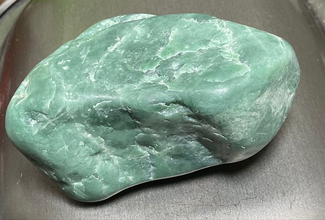 濃緑色　糸魚川翡翠118g 糸魚川　ヒスイ　ひすい
