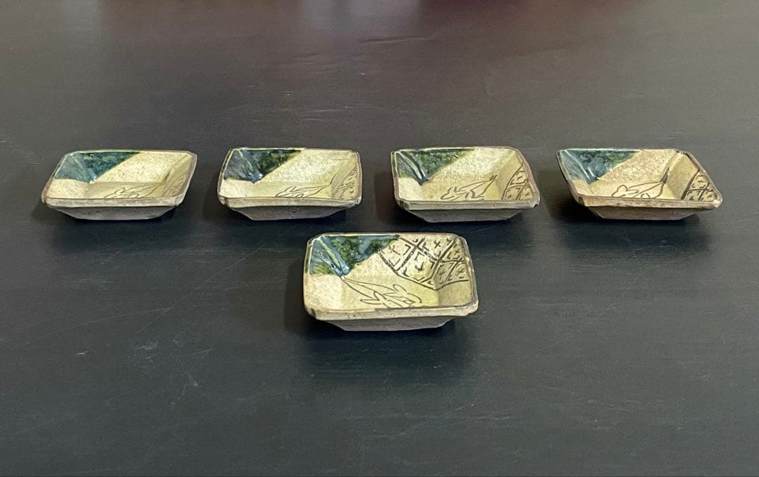 「母」 織部 布目 沢瀉図 隅切 小皿 5客 （A）