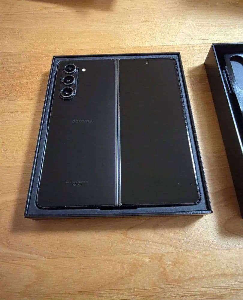 docomo Galaxy Z Fold5 SC-55D 本体